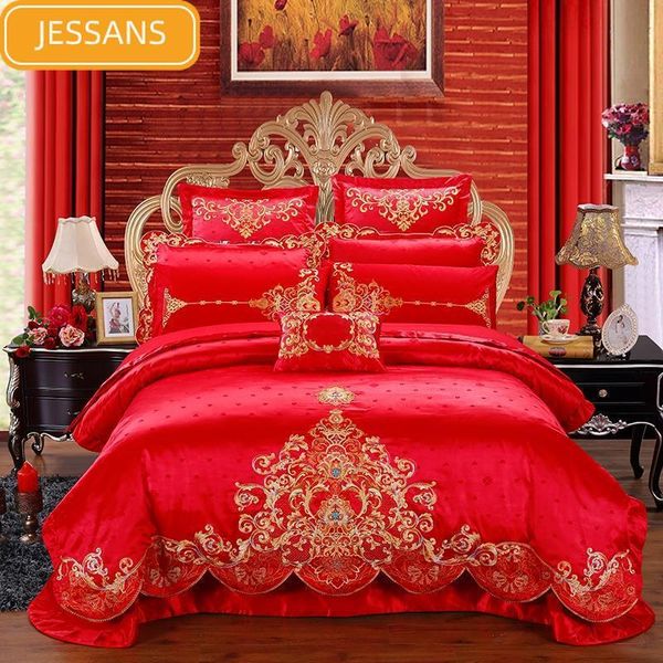 bedding sets high-end wedding chinese style red cotton embroidered dragon and phoenix quilt cover six-piece
bedding sets high-end wedding chinese style red cotton embroidered dragon and phoenix quilt cover six-piece