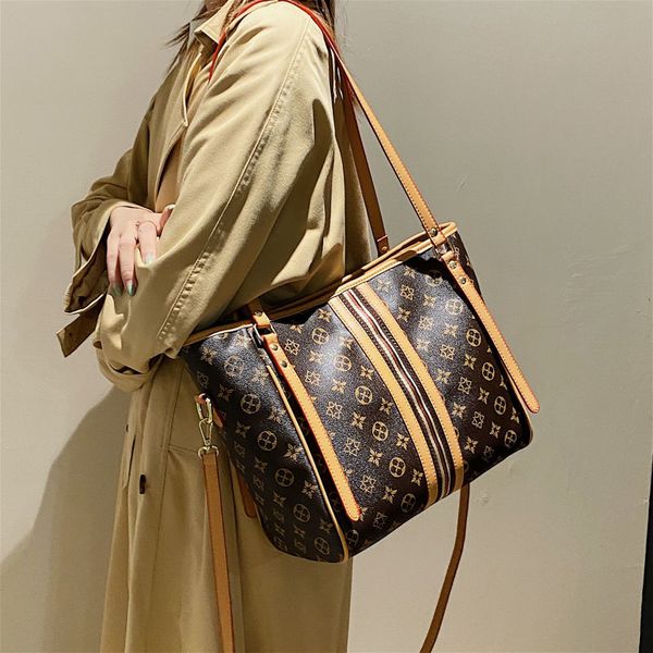 shopping this years popular autumn big bag striped popular shopping bag versatile simple letter crossbody womens bag large space
shopping this years popular autumn big bag striped popular shopping bag versatile simple letter crossbody womens bag large space