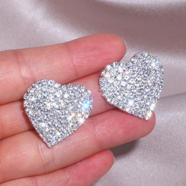 design beauty heart stud earrings shiny cubic zirconia dazzling big love oval stone for women accessories, Golden;silver
design beauty heart stud earrings shiny cubic zirconia dazzling big love oval stone for women accessories, Golden;silver