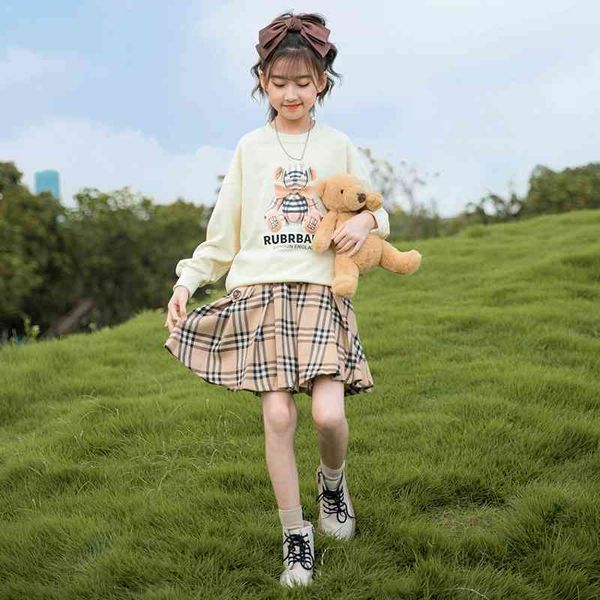 girls' dress suit 2021 new autumn college children's clothes sweater skirt foreign style, Black;white
girls' dress suit 2021 new autumn college children's clothes sweater skirt foreign style, Black;white