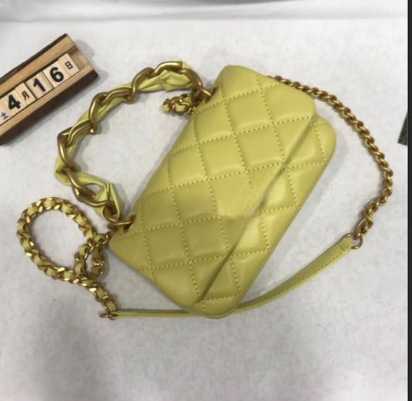 2021 fashion luxury women and girls one-shoulder bag street chain cross-body shopping clasp style design new classic sell, Black;red
2021 fashion luxury women and girls one-shoulder bag street chain cross-body shopping clasp style design new classic sell, Black;red