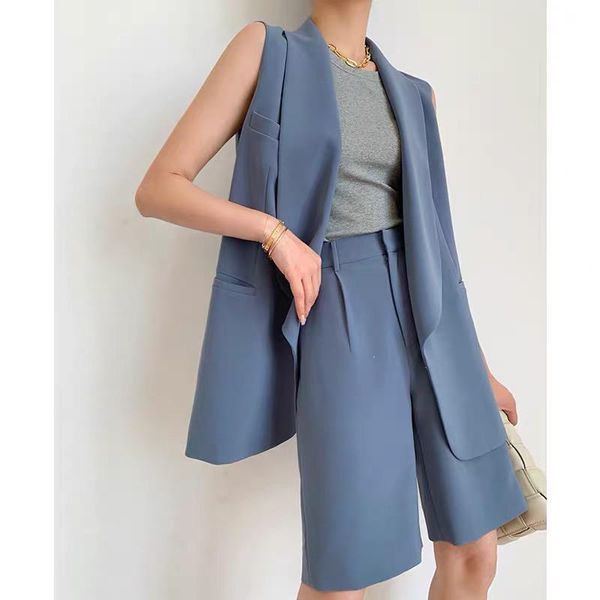 women's tracksuits 2021 summer 2 piece set women elegant sleeveless lapel cardigan vest and solid suit knee-length pants ol suits femal, Gray
women's tracksuits 2021 summer 2 piece set women elegant sleeveless lapel cardigan vest and solid suit knee-length pants ol suits femal, Gray