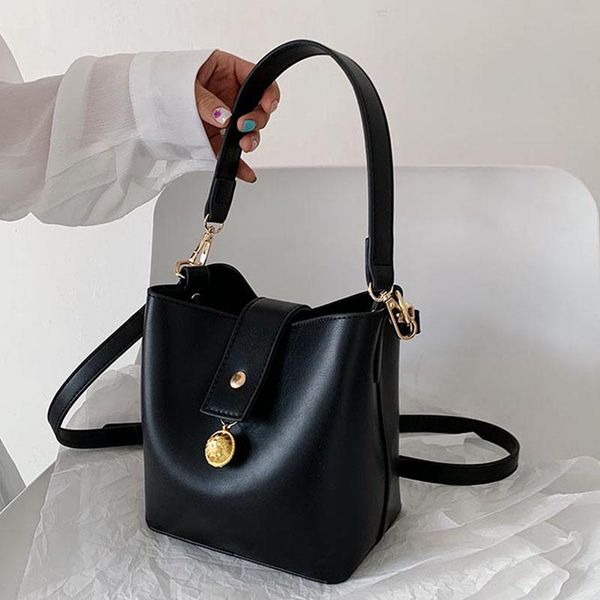 classic bucket bags for women 2021 solid color leather totes shoulder bag luxury crossbody handbag large capacity
classic bucket bags for women 2021 solid color leather totes shoulder bag luxury crossbody handbag large capacity