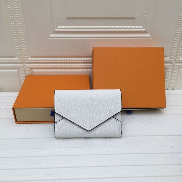2021 luxury designer wallets fashion bag card bags carry-on ladies money cards coin purse men's leather wallet short business with box, Red;black
2021 luxury designer wallets fashion bag card bags carry-on ladies money cards coin purse men's leather wallet short business with box, Red;black