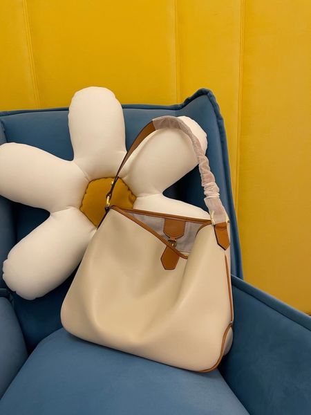 new shopping old flower bag capacity commuter tote single shoulder messenger bag
new shopping old flower bag capacity commuter tote single shoulder messenger bag