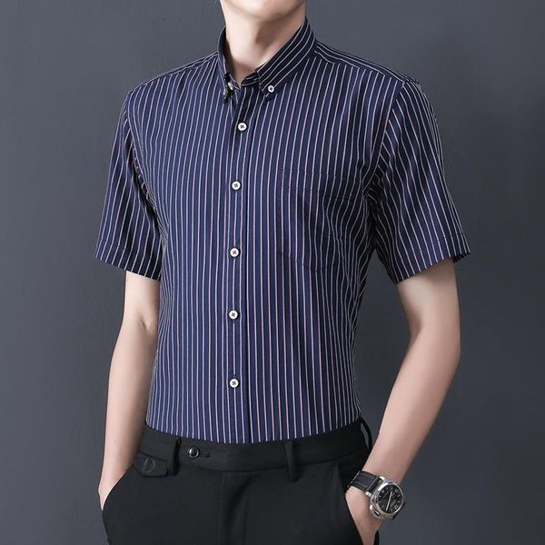men's casual shirts 2021 shirt summer short sleeve korean style trend handsome stripe, White;black
men's casual shirts 2021 shirt summer short sleeve korean style trend handsome stripe, White;black