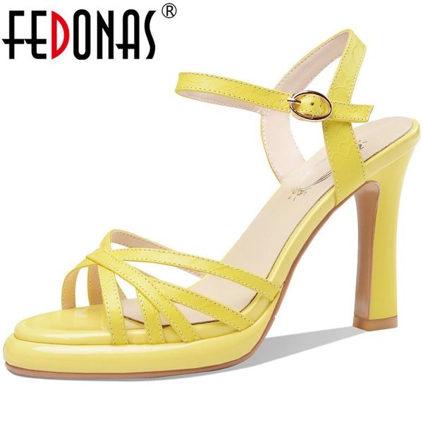 elegant fashion platforms sandals for women 2021 est classic high heels pumps shallow night club party shoes woman, Black
elegant fashion platforms sandals for women 2021 est classic high heels pumps shallow night club party shoes woman, Black