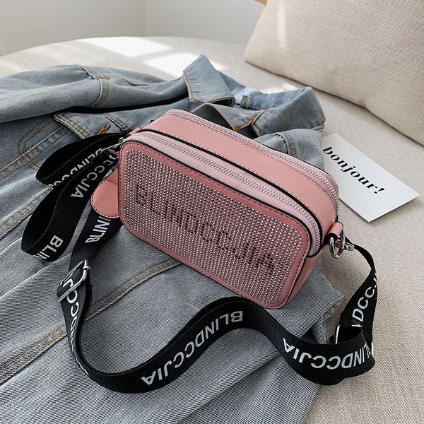 simple fashionable women shoulder bag luxury designer brand messenger bag personality diamond-studded ladies handbag and wallet
simple fashionable women shoulder bag luxury designer brand messenger bag personality diamond-studded ladies handbag and wallet