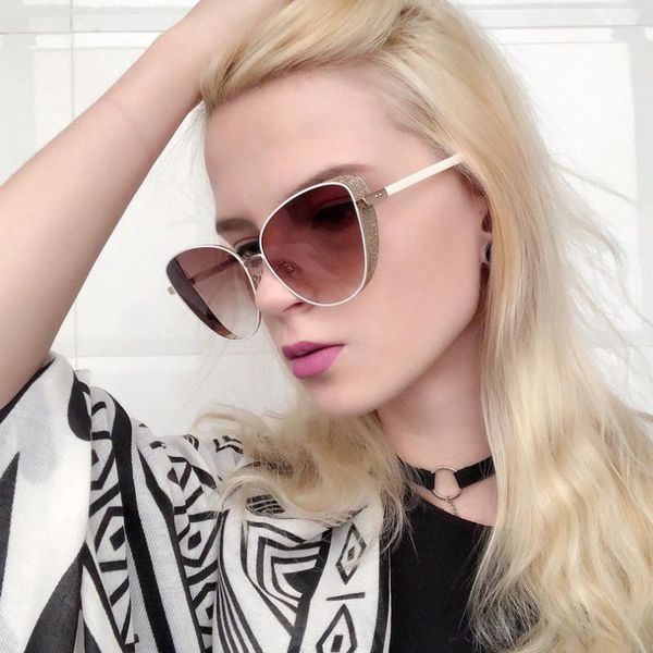 sunglasses cat eye women metal frame fashion style gradient brown lens with glitter, White;black
sunglasses cat eye women metal frame fashion style gradient brown lens with glitter, White;black