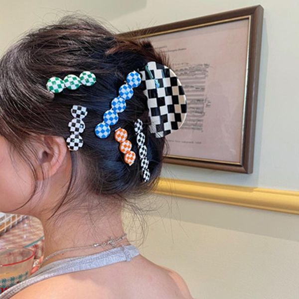 hair clips & barrettes 2021 fashion retro simple colorful acrylic plaid round barrette irregular geometric long clip for women gifts jewelry, Golden;silver
hair clips & barrettes 2021 fashion retro simple colorful acrylic plaid round barrette irregular geometric long clip for women gifts jewelry, Golden;silver