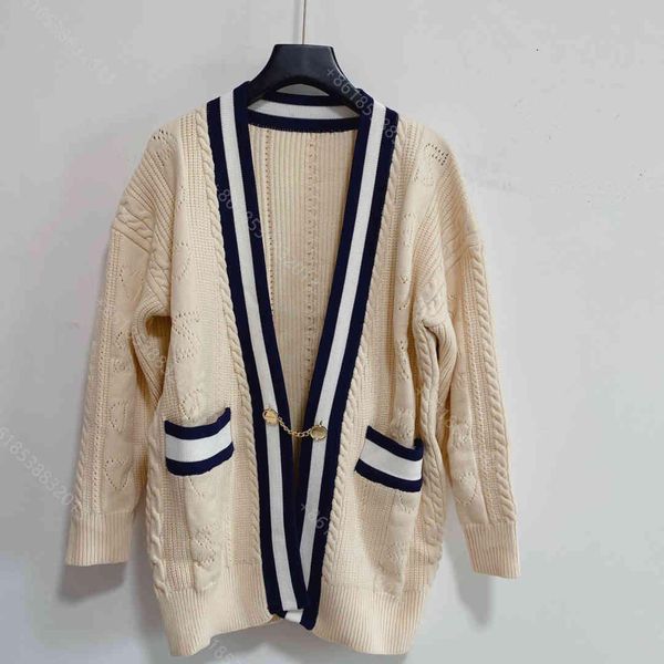 brand cc women wool knit sweater hoodie fashion sweaters jackets knit hoodies coats jacquard long sleeve shirt super elastic womens designer, White;black
brand cc women wool knit sweater hoodie fashion sweaters jackets knit hoodies coats jacquard long sleeve shirt super elastic womens designer, White;black