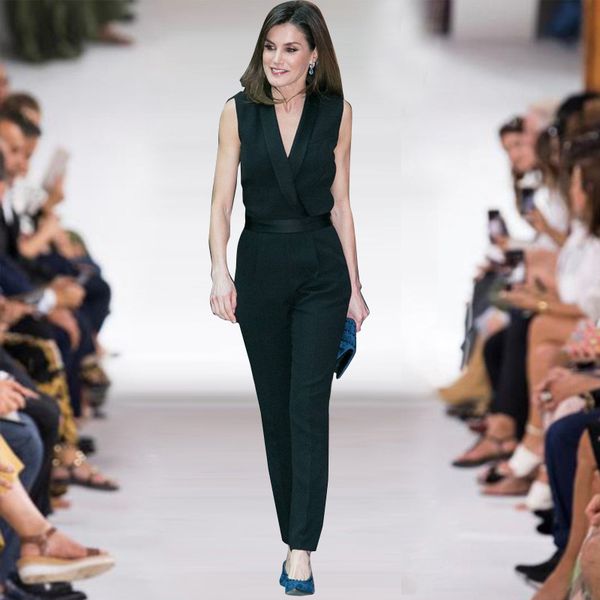 pants fashion suits 19 summer women's princess star same y-neck sleeveless black slim jumpsuit, White
pants fashion suits 19 summer women's princess star same y-neck sleeveless black slim jumpsuit, White