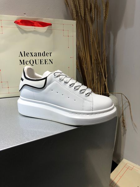 mcqeen 2021 designer white black shoes classic suede velvet leather women womens flats platform oversized sneaker men mens espadrille flat s
mcqeen 2021 designer white black shoes classic suede velvet leather women womens flats platform oversized sneaker men mens espadrille flat s