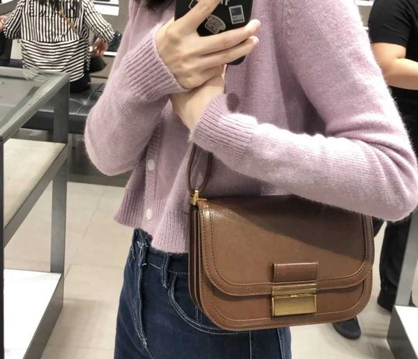 bag female spring and summer temperament lock small square single shoulder cross bean curd bag purse
bag female spring and summer temperament lock small square single shoulder cross bean curd bag purse