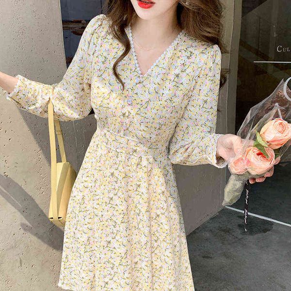 woman casual dresses autumn 2022 long sleeved chiffon floral french dresses v-neck waist band a-shaped medium length skirt, Black;gray
woman casual dresses autumn 2022 long sleeved chiffon floral french dresses v-neck waist band a-shaped medium length skirt, Black;gray