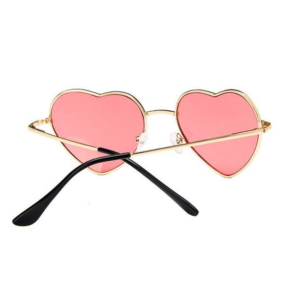 luxury designer sunglasses fashion design love heart brand retro women sun glasses red yellow pink gafas shades for lady vintage eyewear uv4, White;black
luxury designer sunglasses fashion design love heart brand retro women sun glasses red yellow pink gafas shades for lady vintage eyewear uv4, White;black