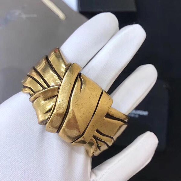 bangle gold color bowknot design knot vintage big cuff brand jewelry fashion bracelet, Black
bangle gold color bowknot design knot vintage big cuff brand jewelry fashion bracelet, Black