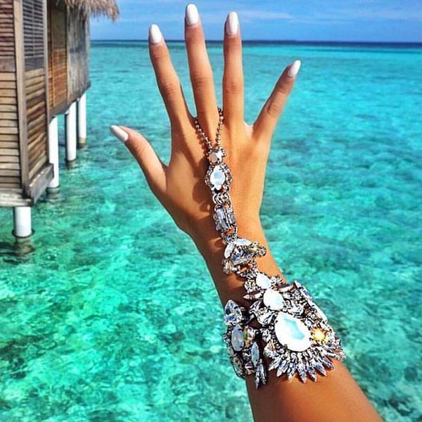 tennis 2021 fashion crystal flower bracelets & bangles statement bracelet for women jewelry wholesale price c1202, Golden;silver
tennis 2021 fashion crystal flower bracelets & bangles statement bracelet for women jewelry wholesale price c1202, Golden;silver