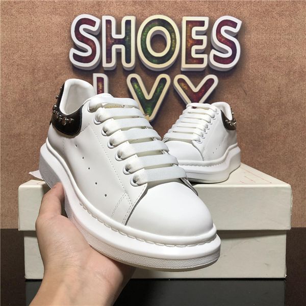 luxury designer shoes casual men womens genuine leather shoe women fashion outdoor velvet falt sneakers mens platform leathers with box, Black
luxury designer shoes casual men womens genuine leather shoe women fashion outdoor velvet falt sneakers mens platform leathers with box, Black