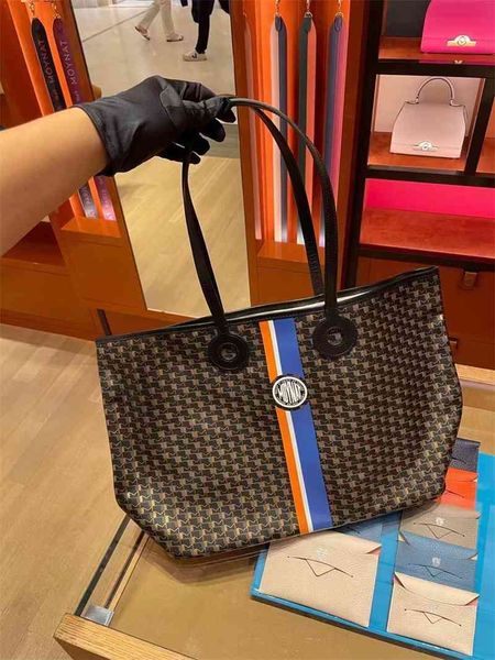 luxury handbags and storage france moynatl / monet new old flower vertical stripe shopping single shoulder portable tote
luxury handbags and storage france moynatl / monet new old flower vertical stripe shopping single shoulder portable tote