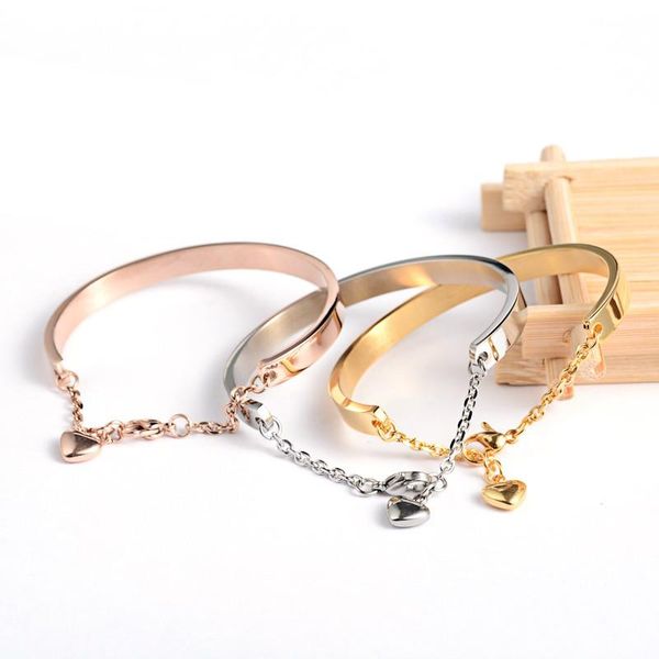 charm bracelets 2021 stainless steel heart bracelet bangle with extender chain for women female party wedding jewelry gift, Golden;silver
charm bracelets 2021 stainless steel heart bracelet bangle with extender chain for women female party wedding jewelry gift, Golden;silver