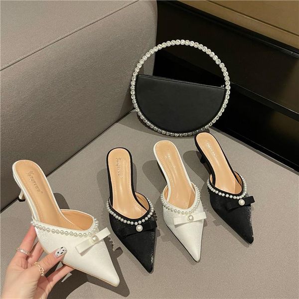 slippers fashion women pointed toe black/white thin low heels casual slides mules shoes woman summer solid color size 39
slippers fashion women pointed toe black/white thin low heels casual slides mules shoes woman summer solid color size 39