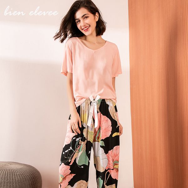 summer pajamas set women sleepwear female casual floral printed contrasting color pyjamas with long trousers home clothing, Black;red
summer pajamas set women sleepwear female casual floral printed contrasting color pyjamas with long trousers home clothing, Black;red