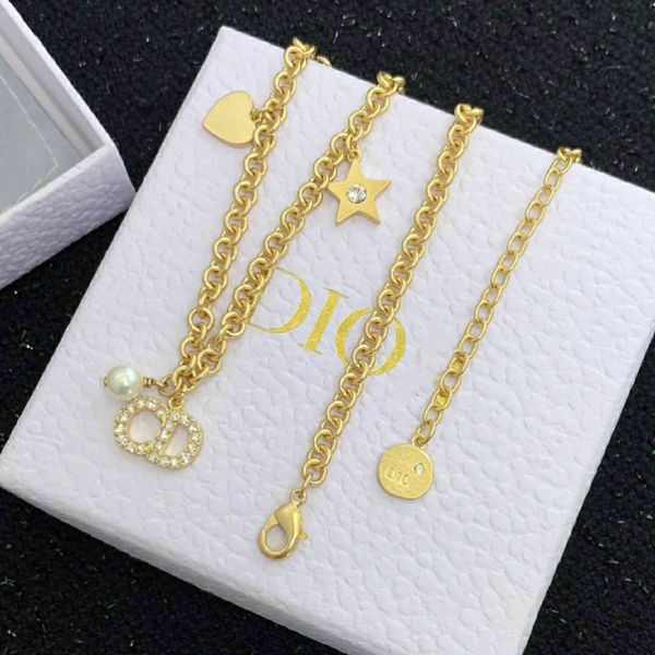 design jewelry family letter neck chain female 2021 new fashion tassel star pearl necklace, Silver
design jewelry family letter neck chain female 2021 new fashion tassel star pearl necklace, Silver