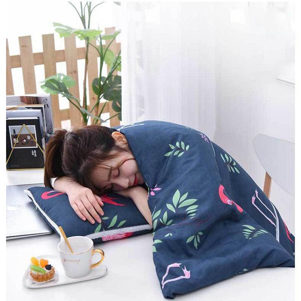 pillow quilt dual-use folding air conditioning blanket car interior cushion three-in-one office nap artifact
pillow quilt dual-use folding air conditioning blanket car interior cushion three-in-one office nap artifact