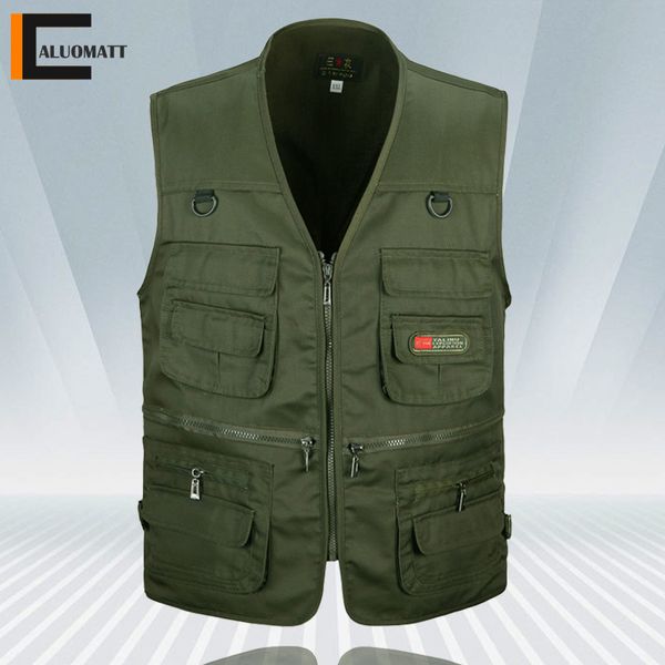 men fishing vests outdoor casual multi-pockets sleeveless jackets male summer breathable mens mesh vest pography waistcoat 220309, White;black
men fishing vests outdoor casual multi-pockets sleeveless jackets male summer breathable mens mesh vest pography waistcoat 220309, White;black