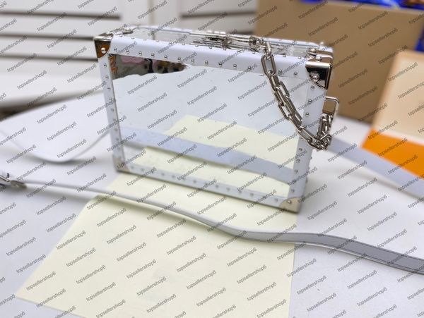 m20233 handle trunk women bag luxury designer rivet clear transparent boxy shape box messenger purse canvas print carry handbag shoulderbag
m20233 handle trunk women bag luxury designer rivet clear transparent boxy shape box messenger purse canvas print carry handbag shoulderbag