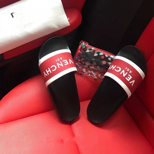 men's sandals summer fashion travel slippers wear beach shoes leisure couples home zlh, Black
men's sandals summer fashion travel slippers wear beach shoes leisure couples home zlh, Black