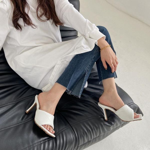 dress shoes 2021 fashion leisure sandals shallow solid british style women's square toe high heels slippers, Black
dress shoes 2021 fashion leisure sandals shallow solid british style women's square toe high heels slippers, Black