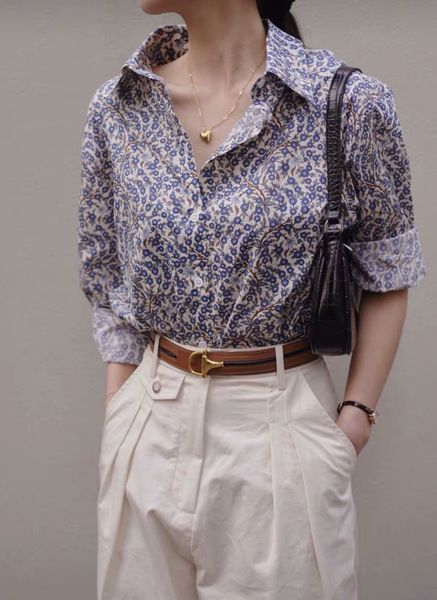 shirt vintage floral fresh and delicate white background blue flower vine print 100% cotton loose women qy81
shirt vintage floral fresh and delicate white background blue flower vine print 100% cotton loose women qy81
