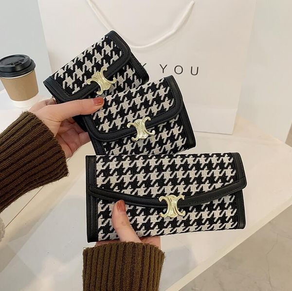 wholesale women handbag elegant atmospheric plaid canvas womens wallets multifunctional printing fashion long wallet trend contrast color le, Red;black
wholesale women handbag elegant atmospheric plaid canvas womens wallets multifunctional printing fashion long wallet trend contrast color le, Red;black