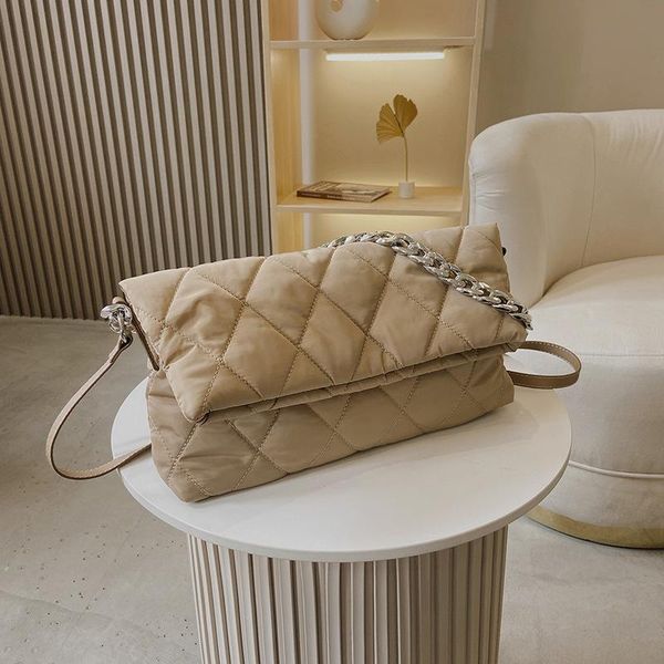evening bags casual lingge chains nylon crossbody bag for women quilted shoulder sapce cotton padded handbags big tote 2021 winter
evening bags casual lingge chains nylon crossbody bag for women quilted shoulder sapce cotton padded handbags big tote 2021 winter