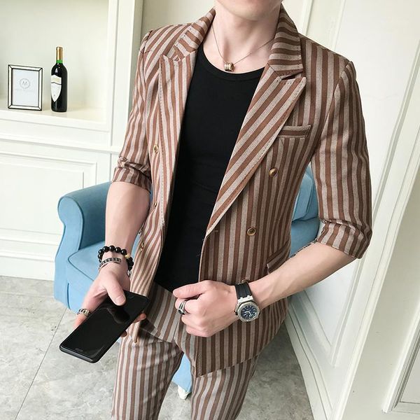 men's suits & blazers 2021 summer striped small suit men trend nightclub slim middle sleeve male (shirt + pants), White;black
men's suits & blazers 2021 summer striped small suit men trend nightclub slim middle sleeve male (shirt + pants), White;black