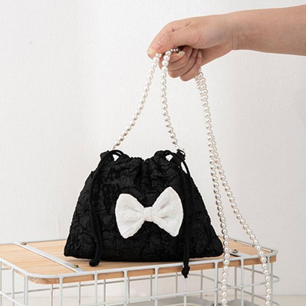outdoor bags bag 2021 niche design paste disc knot lipstick concave shape pearl one shoulder messenger
outdoor bags bag 2021 niche design paste disc knot lipstick concave shape pearl one shoulder messenger