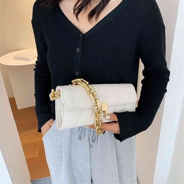 horizontal hand holding lingge small square women's 2021 new fashion versatile ins foreign style messenger thick chain underarm bag
horizontal hand holding lingge small square women's 2021 new fashion versatile ins foreign style messenger thick chain underarm bag