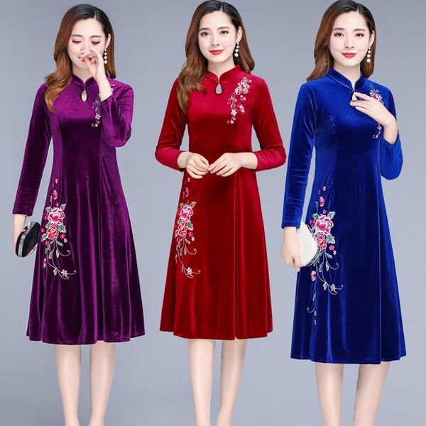 casual dresses women's dress chinese style retro embroidery cheongsam spring autumn long sleeve middle-aged mother qipao vestidos, Black;gray 
casual dresses women's dress chinese style retro embroidery cheongsam spring autumn long sleeve middle-aged mother qipao vestidos, Black;gray