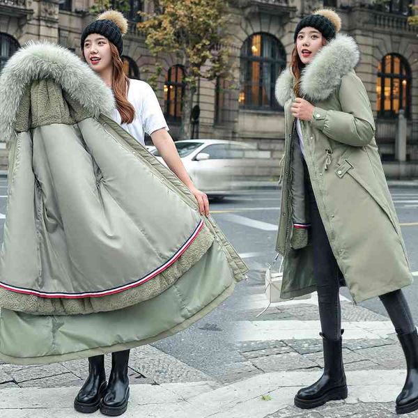 in the winter of 2021, new middle and long style pai overcomes female removable plush inner down cotton jacket wears parker, Black
in the winter of 2021, new middle and long style pai overcomes female removable plush inner down cotton jacket wears parker, Black