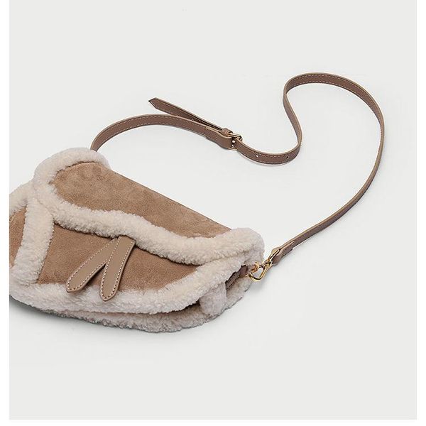 evening bags women's shoulder crossbody bag cute brown saddle shape vintage lamb wool plush wholesale winter 2021 fashion female
evening bags women's shoulder crossbody bag cute brown saddle shape vintage lamb wool plush wholesale winter 2021 fashion female