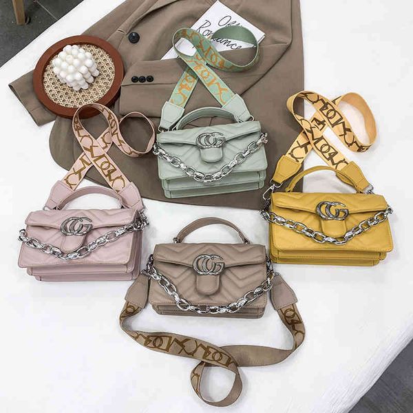 2022 designer s bag new tide women's fashion messenger net red single shoulder handbag chain autumn and winter
2022 designer s bag new tide women's fashion messenger net red single shoulder handbag chain autumn and winter