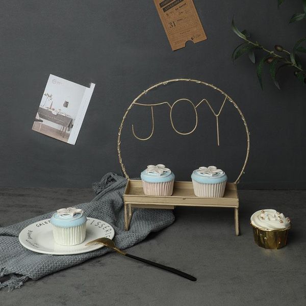 other bakeware wrought iron paper cup cake stand led string wedding dessert decoration
other bakeware wrought iron paper cup cake stand led string wedding dessert decoration