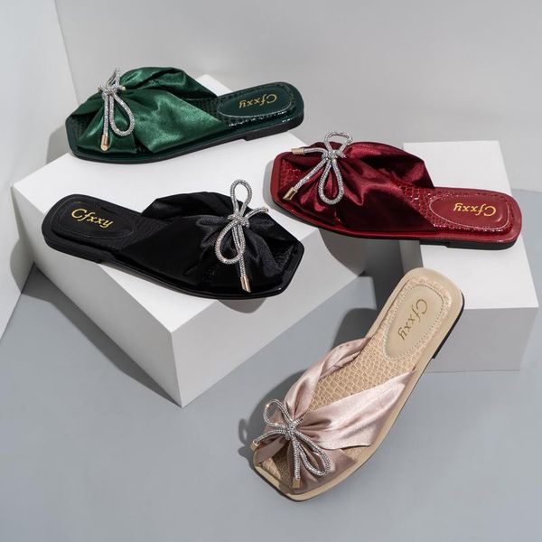 slippers bow-knot upper women personality serpentine design solid color non-slip open toes 2021 summer fashion woman shoes, Black
slippers bow-knot upper women personality serpentine design solid color non-slip open toes 2021 summer fashion woman shoes, Black