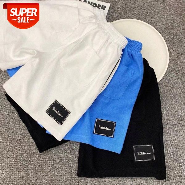 we11done lazy embroidered logo label sports and leisure five-point pants loose design shorts #no2h, Black
we11done lazy embroidered logo label sports and leisure five-point pants loose design shorts #no2h, Black