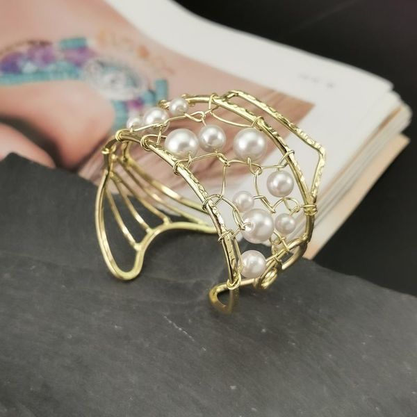 bangle fish design bracelets bangles for women handmade imitation pearl alloy animal bracelet cuff fashion jewelry 2021uken, Black
bangle fish design bracelets bangles for women handmade imitation pearl alloy animal bracelet cuff fashion jewelry 2021uken, Black