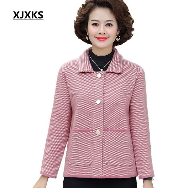 fashion lapel loose plus size women sweater jacket 2021 autumn winter high-quality wool knitted cardigan coat women's jackets, Black;brown
fashion lapel loose plus size women sweater jacket 2021 autumn winter high-quality wool knitted cardigan coat women's jackets, Black;brown