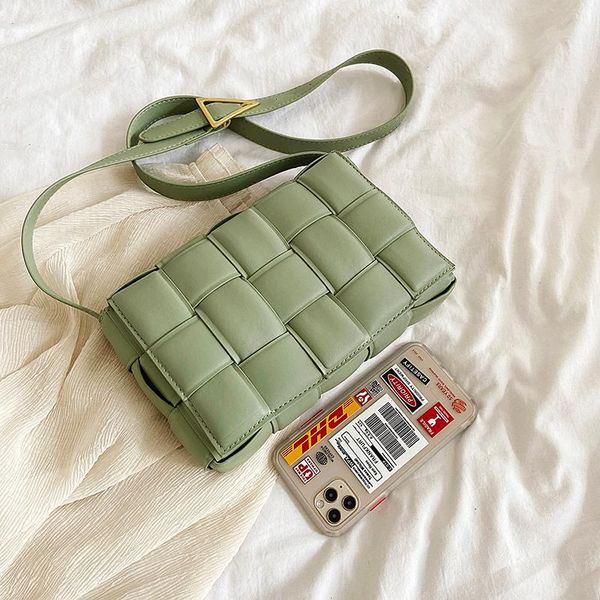 evening bags 2021 solid color fashion shoulder handbags female travel cross body bag weave small pu leather crossbody for women
evening bags 2021 solid color fashion shoulder handbags female travel cross body bag weave small pu leather crossbody for women