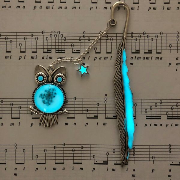 factory wholesale luminous feather owl ancient silver luminous alloy bookmark fluorescent crystal dry flower popular fashion xmas gift
factory wholesale luminous feather owl ancient silver luminous alloy bookmark fluorescent crystal dry flower popular fashion xmas gift